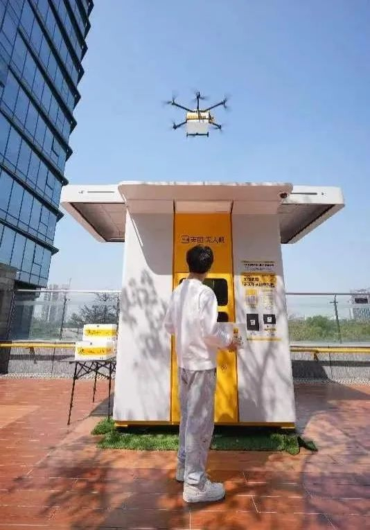 美团无人机在深圳星河试运营现场（图片来源于网络）