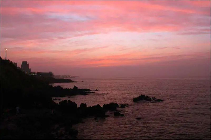 一帘晴卷海天霞 | 如雨霁轻霞明代宫廷内追求的“流行色”|唐代|口罩|冰丝|刘若愚|颜色_新浪新闻