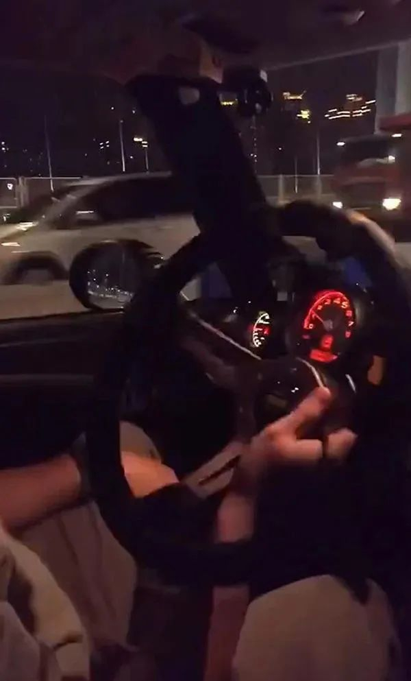 视频截图。