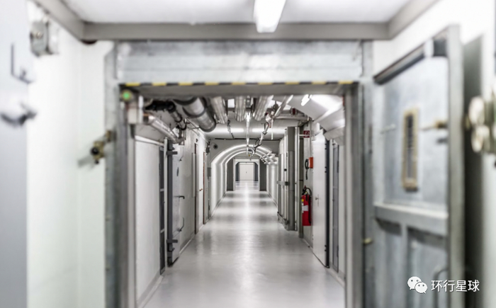 出售地堡的内部图/图：lonely planet