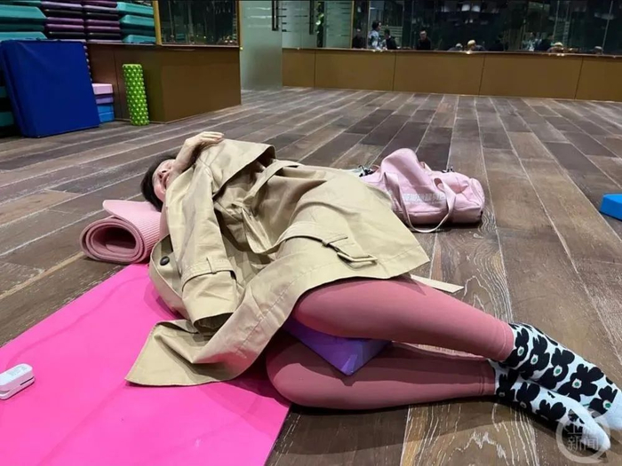 ▲2月27日晚，裴谕新在广州番禺一健身房受伤。