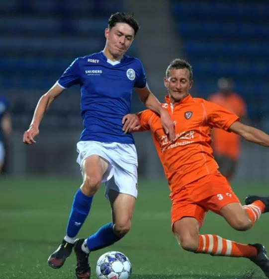 杨瑞安在比赛中。