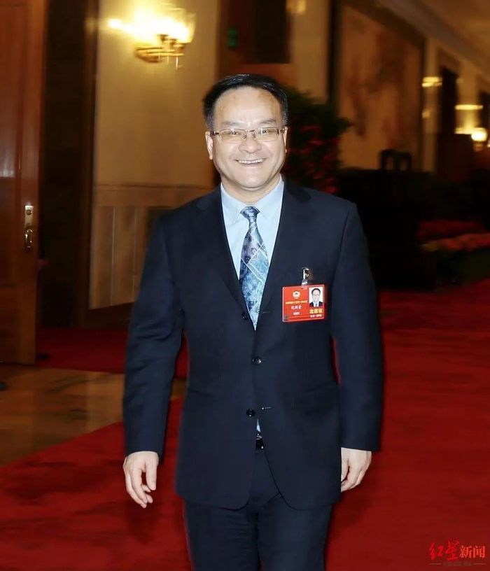 ↑全国政协委员、上海科技馆馆长倪闽景