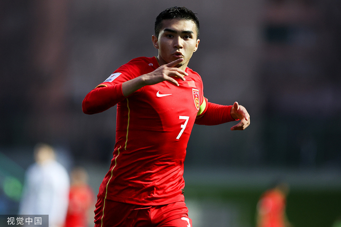 艾菲尔丁制造了对手的乌龙。