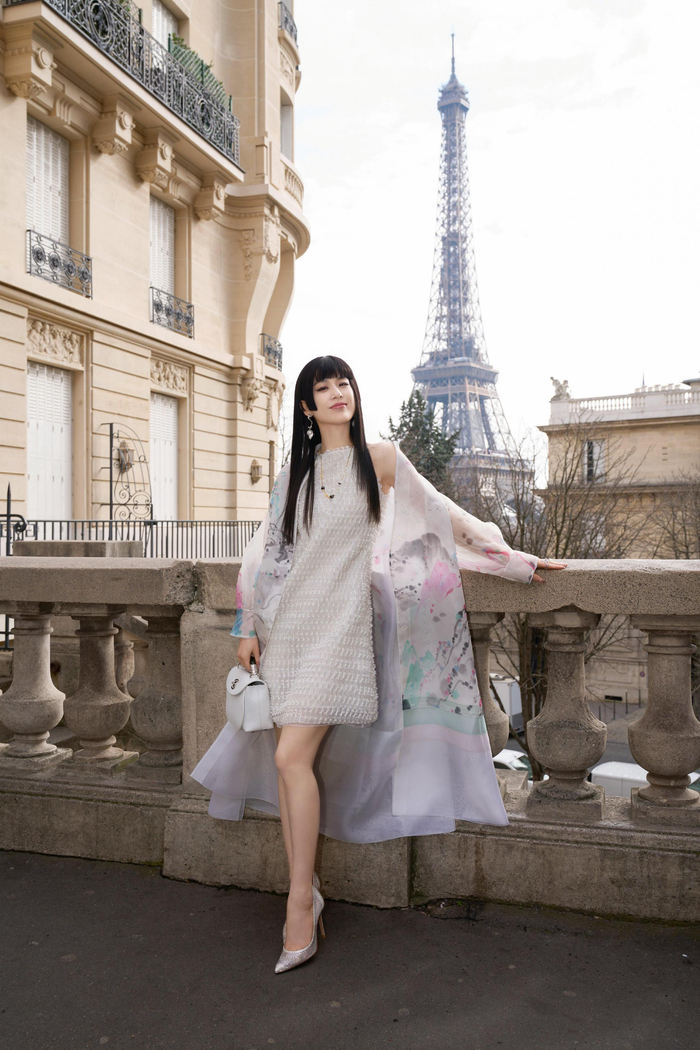 黄圣依展现“东方水墨风”。  受访者供图