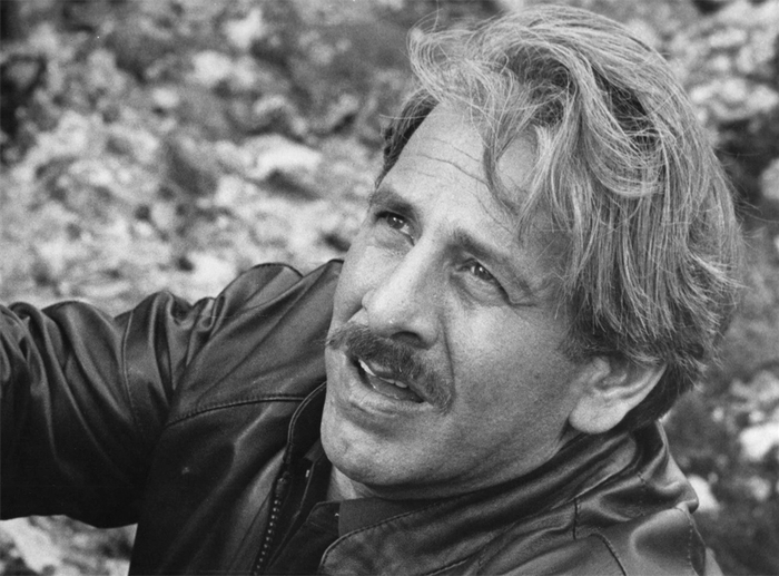 《最高机密》剧照，哈伊姆·托波尔