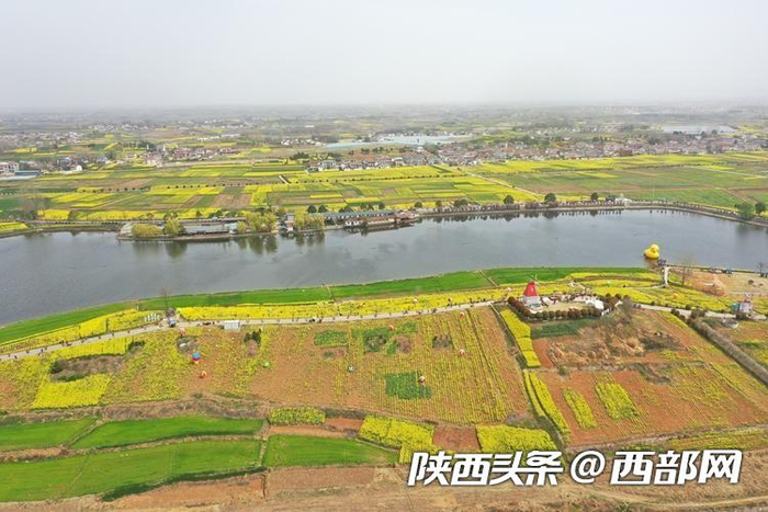 目前，西安至汉中间日往返开行动车组列车137趟。摄影：郝正国