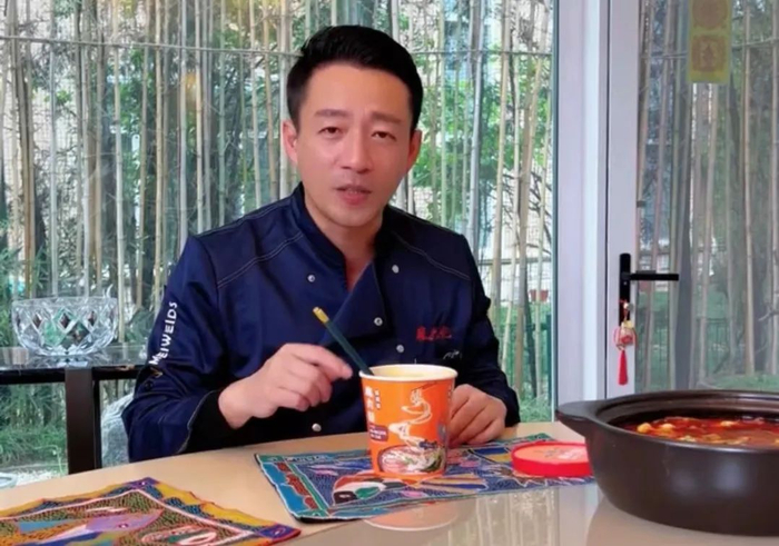 借名借势红油面皮甲天下，创新创业阿宽食品赢上市。