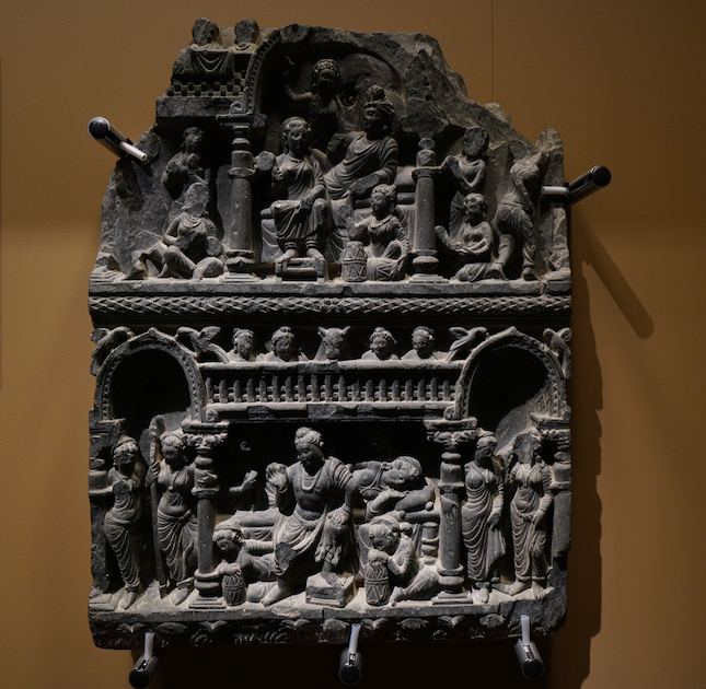 悉达多太子宫中生活和决意出家的场面