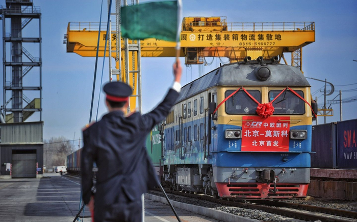 北京平谷马坊站，北京首趟中欧班列启程。新京报记者 薛珺 摄