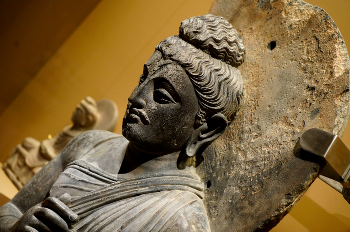 转法轮印佛半身像