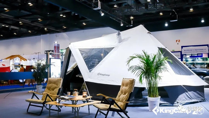 图片为KHan Palace帐篷