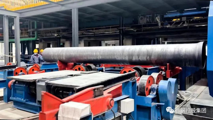 ▲退火前的转运