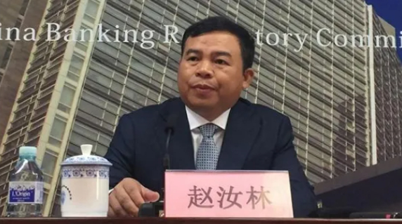 被小偷拉下马的高官_手机新浪网