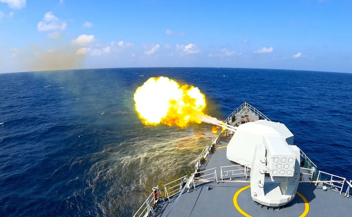 资料图：南部战区海军某护卫舰支队洛阳舰、绵阳舰组成舰艇编队，转移多个海区组织开展实战化训练。图源：南部战区