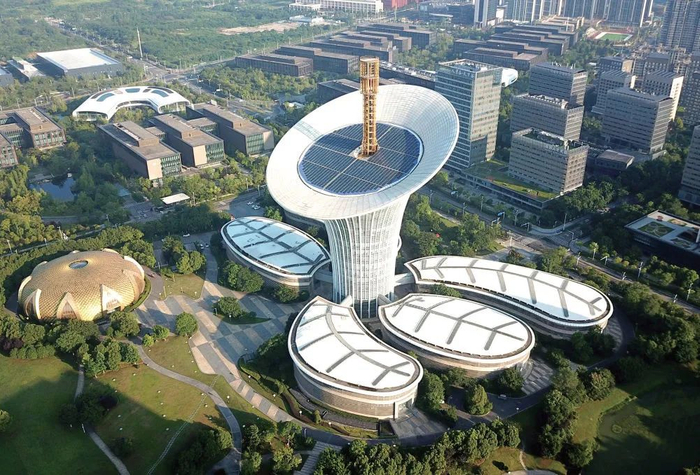 2022年7月9日，位于武汉光谷未来科技城的武汉新能源研究院大楼（程敏/摄）