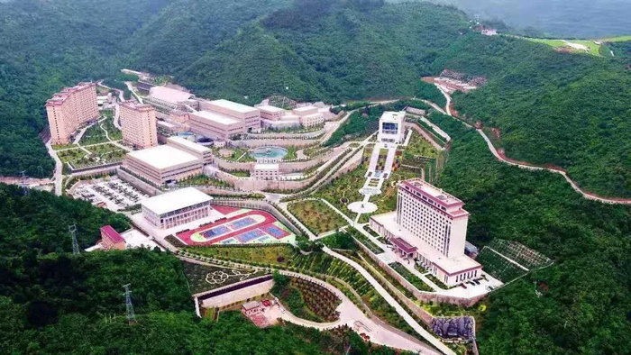 ▲国家级绿色矿山——徽县金徽矿业。