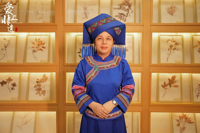 壮医药物竹罐疗法传承人、广西名中医、广西国际壮医医院风湿病科主任李凤珍。胡兆双 摄