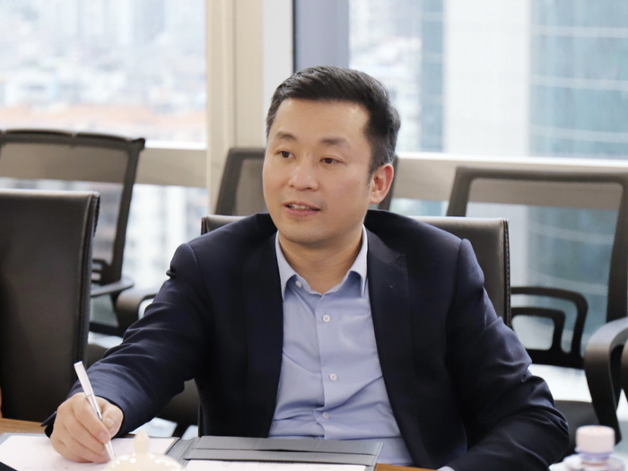 江中药业总经理 肖文斌