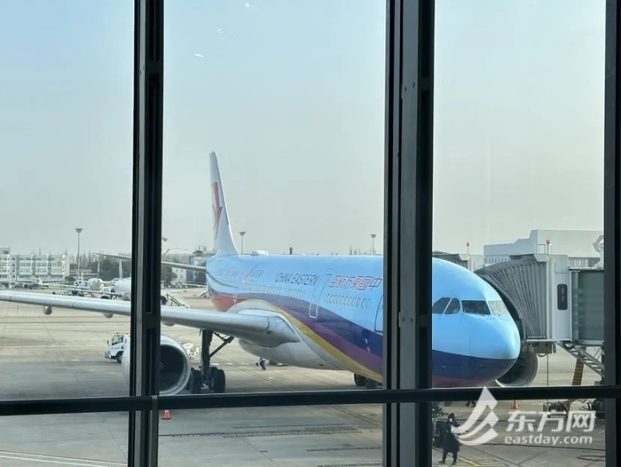 △虹桥机场国际、港澳台航线复航首个航班MU721