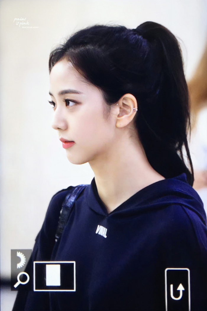 金智秀jisoo,令人无比心动的名品侧颜|金智秀|名品|心动_新浪新闻