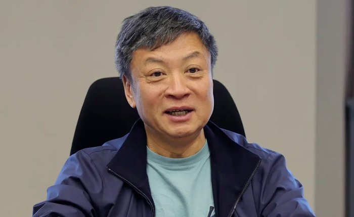 四处奔走的融创中国董事会主席孙宏斌，累得头发更白了