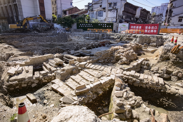 水门头陡门 杨冰杰 摄