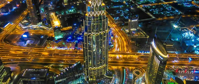 迪拜夜景/来源：摄图网