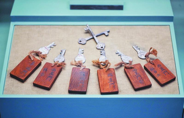 3月21 日，香山革命纪念馆，傅作义部交给人民解放军的部分北平城门钥匙。新京报记者 薛珺 摄