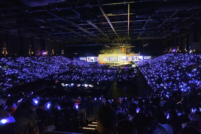 图为2022年12月在香港亚洲国际博览馆举行的“杨千嬅音乐会2022”。演唱会主办方供图