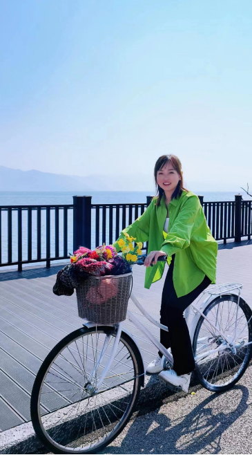 △刘凤彬生活照。 