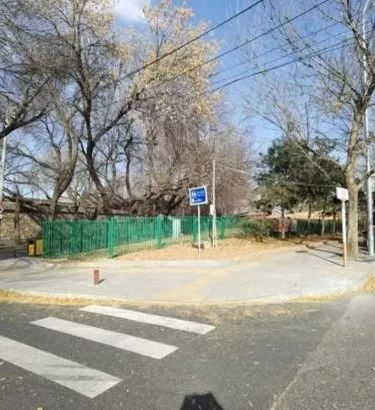 ▴昆明湖路与二龙闸路路口施工前后对比图