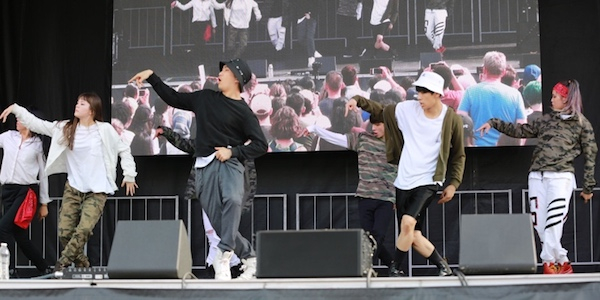 温哥华EAST2WEST翻跳团