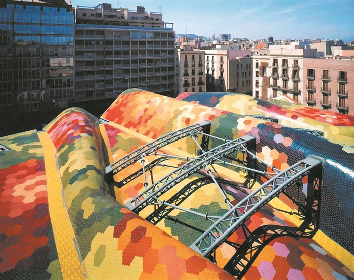     改建后的圣卡特琳娜菜市