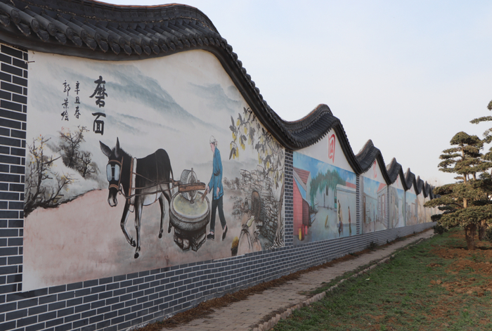 农耕文化墙。张梦 摄
