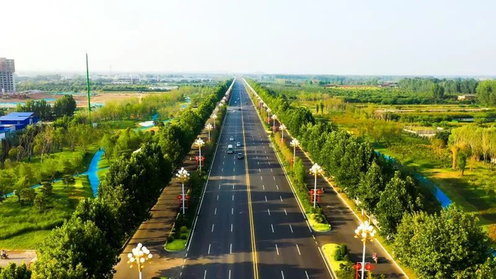 干净畅通的道路。