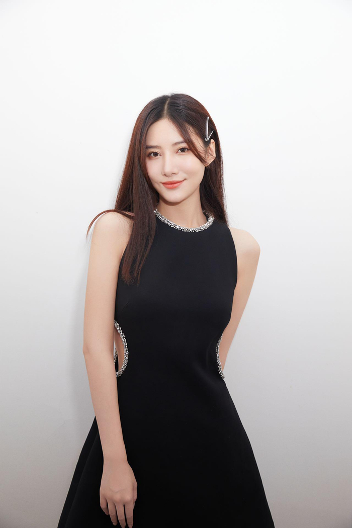 《余罪》爆火后，吴优经历了漫长的低潮期，为了不再面对更加残酷的现状，她只能将期待值放低再放低。  受访者供图