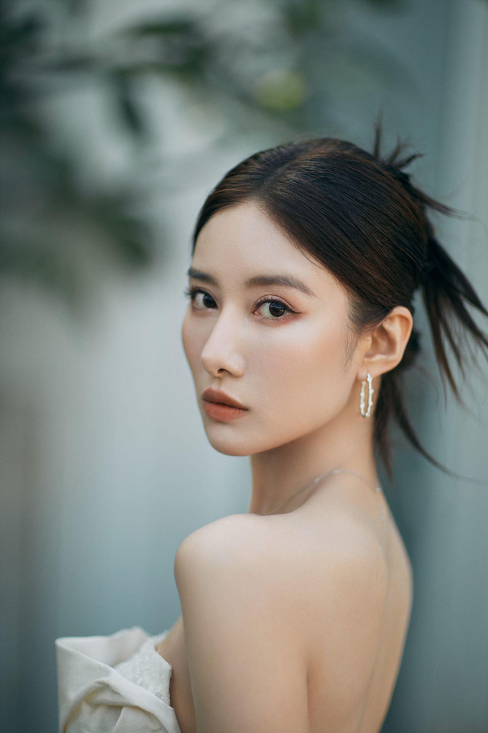 从当年的《余罪》到如今的《回响》，时隔七年再见吴优，她依然是那个元气满满的少女。  受访者供图