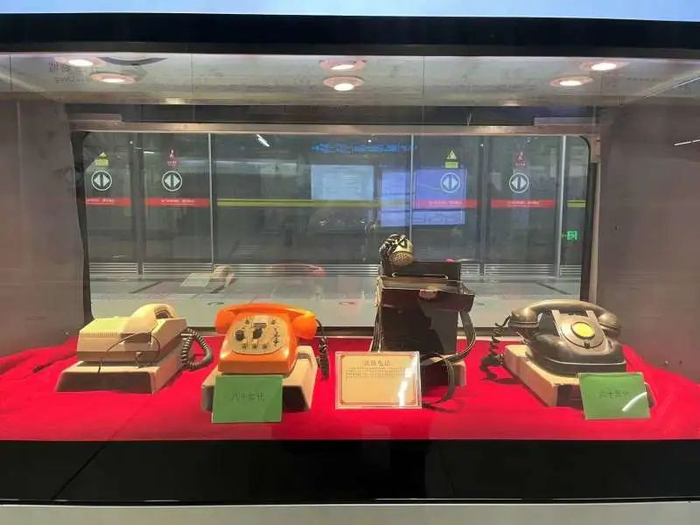 ▲北京百年世界老电话博物馆中的展品。受访者供图