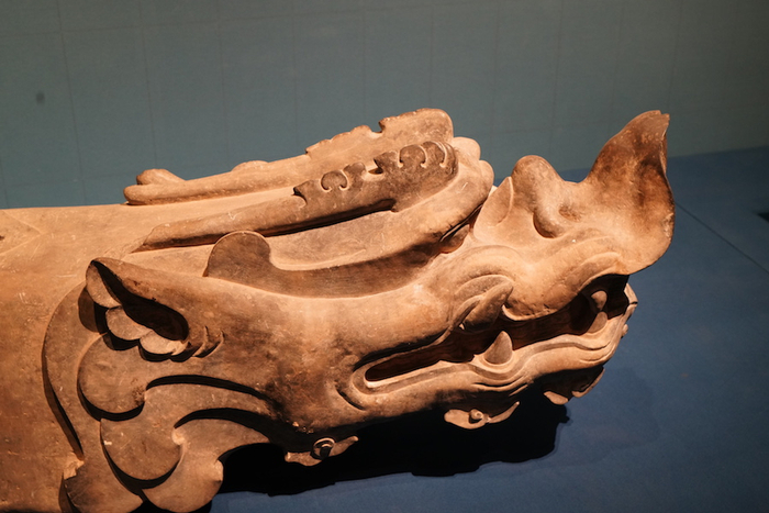 邺城铜雀台遗址出土青石螭首