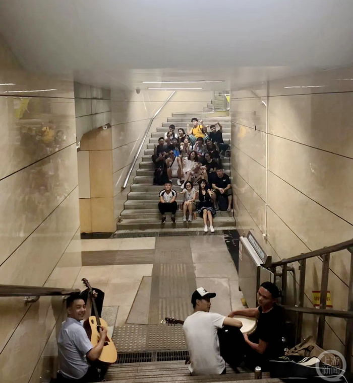 ▲2018年的首次地下通道“音乐节”。