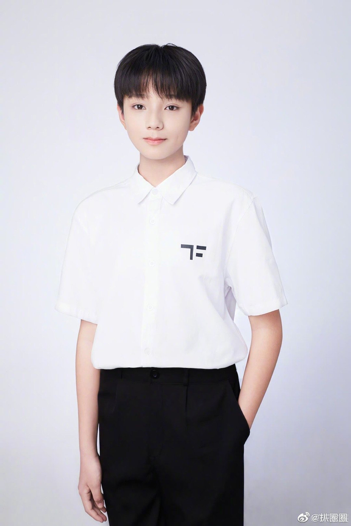 TF家族四代练习生首张公式照,来看看有没有想pick的弟弟