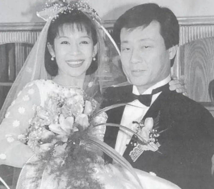 一妻一妾、5个儿女、68岁“视帝”寇世勋,晚年竟还有贤妻在侧|崔瑶琪|许黎丹|寇家瑞|女儿|儿子_新浪娱乐_新浪新闻