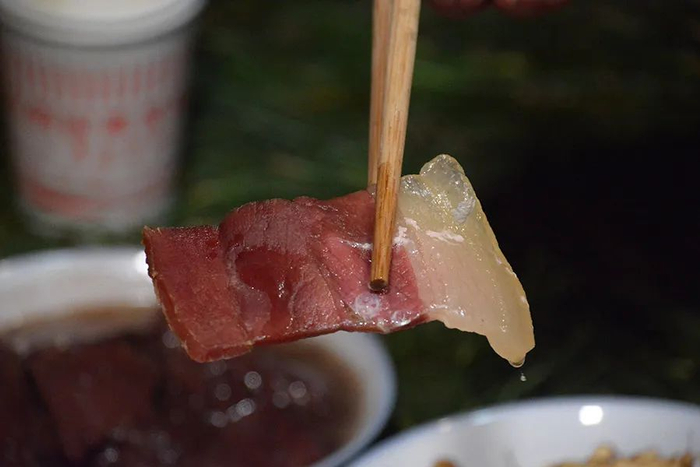 蒸好的火腿片 图源：新华网