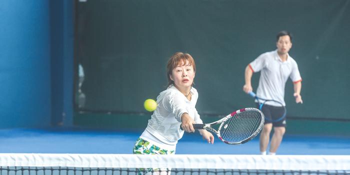 2025全球网球联赛赛程_ATP/WTA积分排名+比赛直播全覆盖国科大“科苑杯”网球赛：数学所-中丹学院联队夺冠校园网球热潮席卷