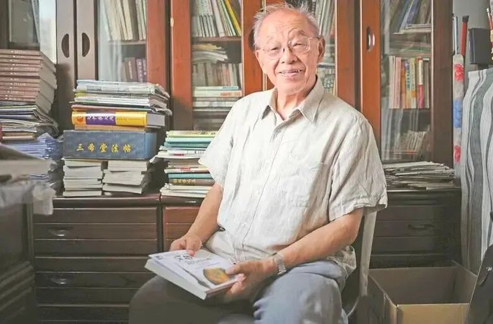 段宝林，北京大学中文系教授