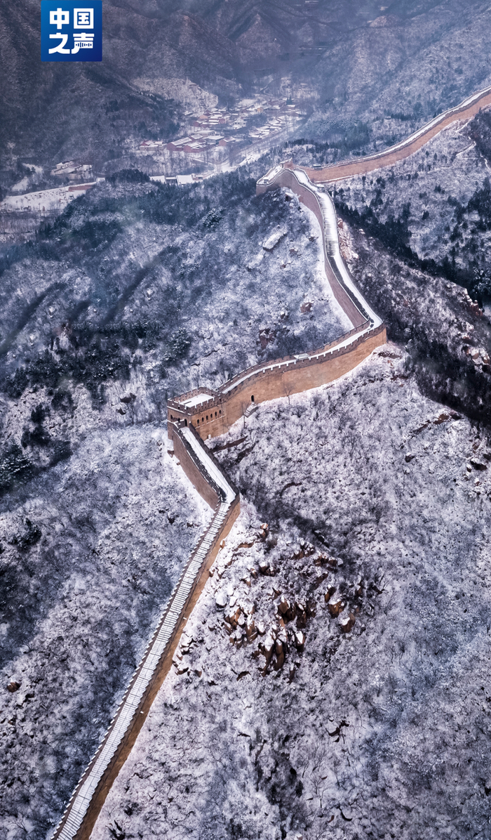 △大雪下的八达岭长城