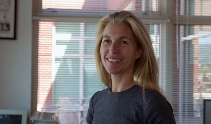 半年后布拉德肖从Maxis离职