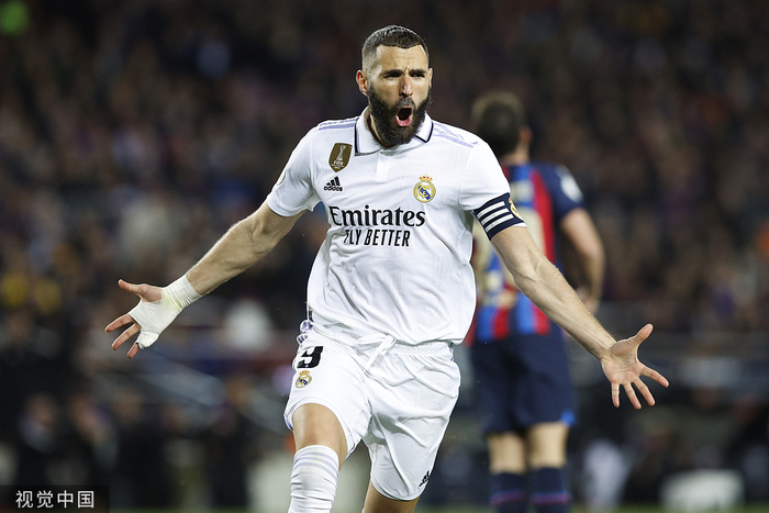 本泽马上演帽子戏法。