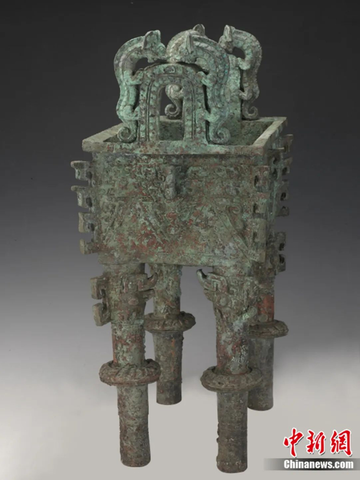 太保鼎侧身图。天津博物馆供图